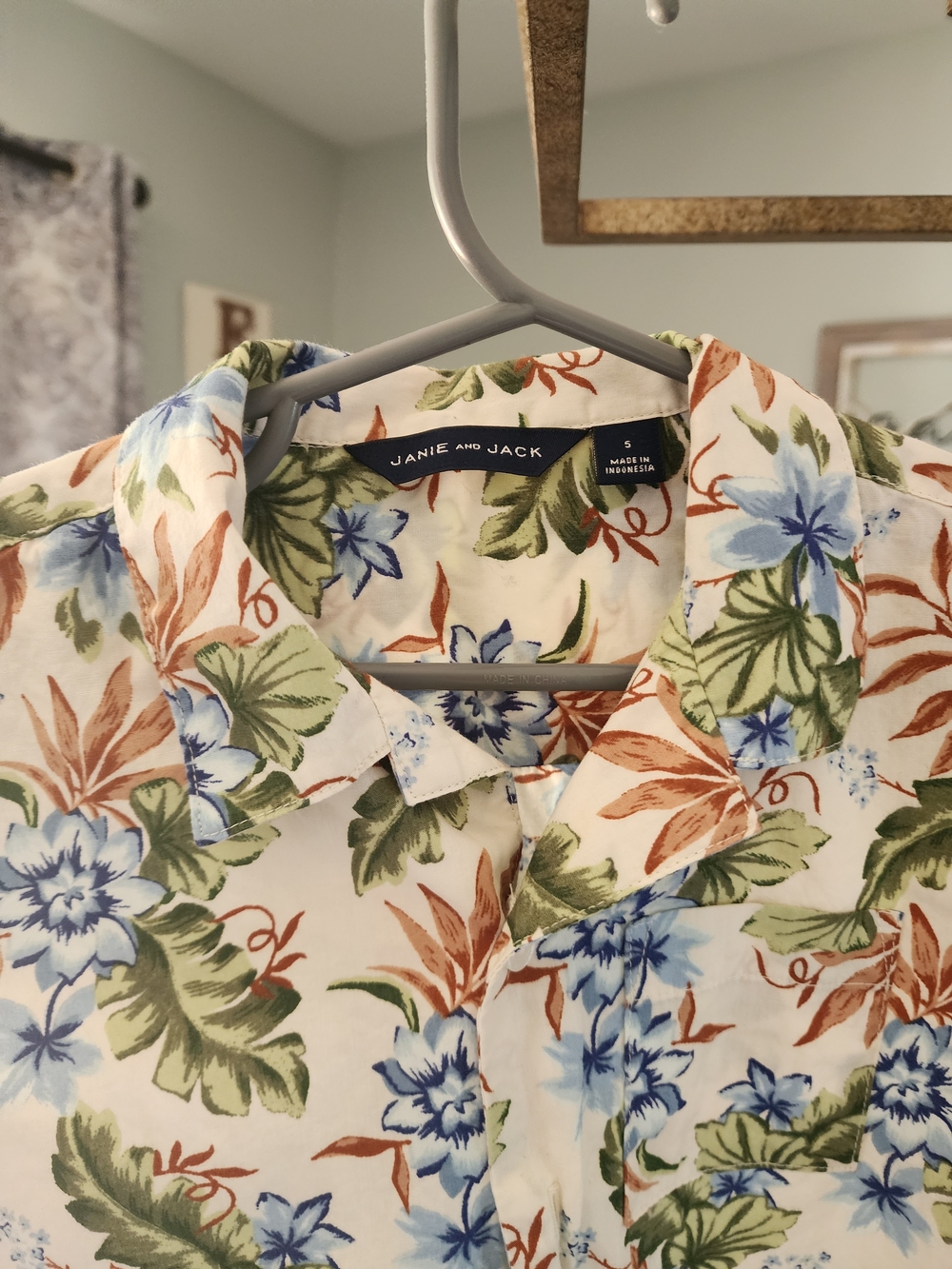 Janie and Jack White Floral Short-Sleeve Button Shirt - Size S